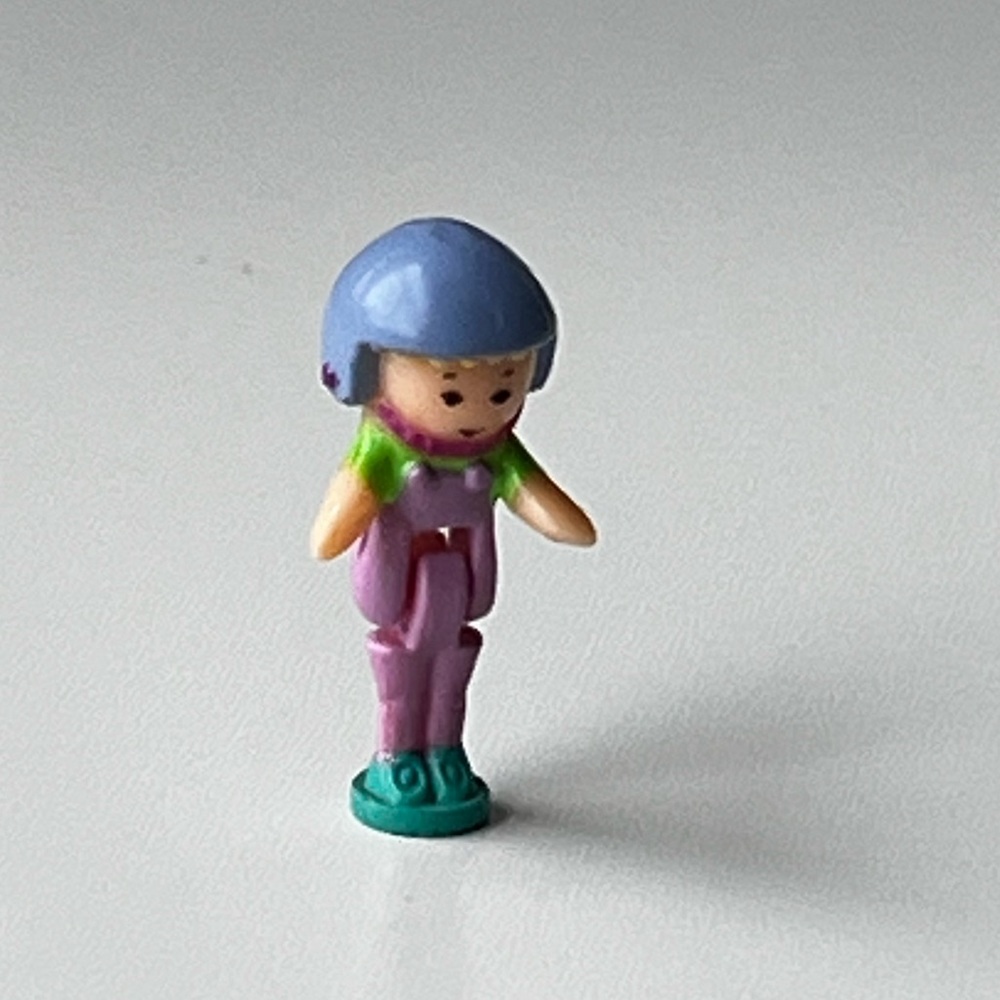 Scooter fun doll polly pocket vintage 90s toy